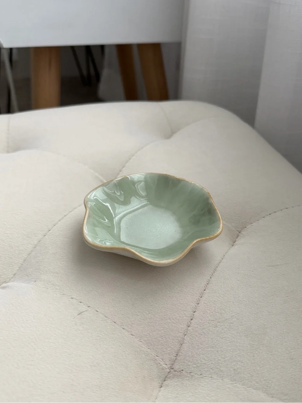 Source Unknown Green Floral Ceramic Jewelry Dish with Gold Trim